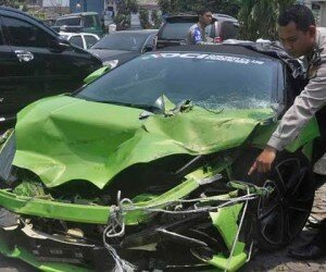 Lamborghini milik pengacara Hotman Paris Hutapea rusak parah (yogie)