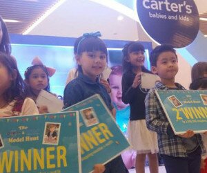 Ludwina Truli sebagai Brand Manager Oshkosh B'gosh & Carter's berfoto bersama para pemenang model Hunt Oskosh B’gosh. (ist)