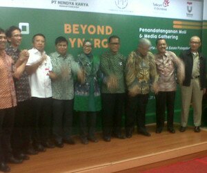 Perwakilan PT Jiep bersama dengan 5 BUMN membuat MoU untuk peningkatan fungsi Kawasan Industri Pulogadung.(ali)