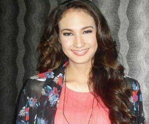 Nadine Chandrawinata.(Ist)