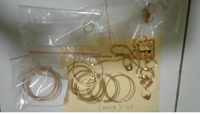 Barang bukti emas yang diambil pelaku