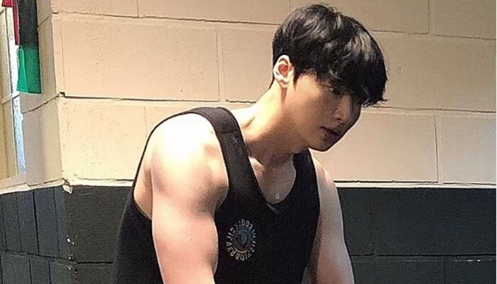 Aktor Ahn Jae Hyun dengan penampilan barunya yang lebih maskulin. (instagram aagbanjh)