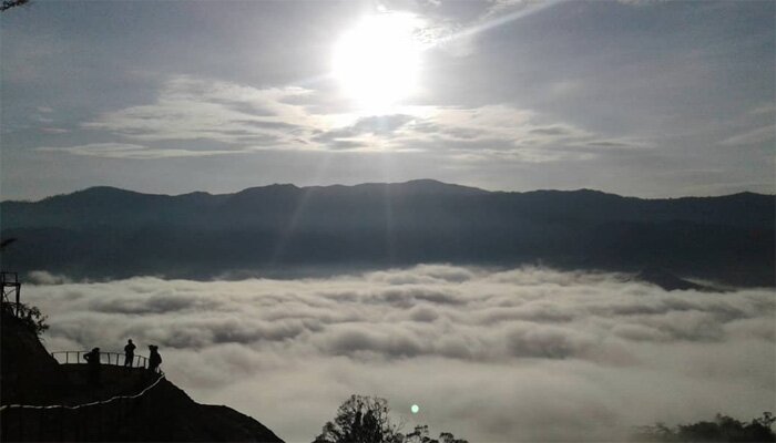 Destinasi wisata 'Negeri di Atas Awan', Gunung Luhur, Citorek Kecamatan Cibeber Kabupaten Lebak. (Ist)