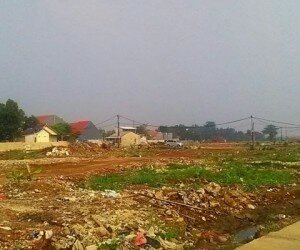 Kondisi lahan di Rangkapan Jaya untuk Tol Desari. (anton)