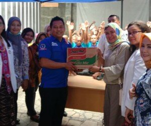 Pegawai dan dokter Puskesmas kunjungi panti jiwa.