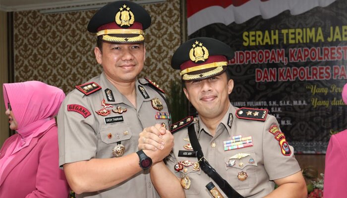 Ade Ary Syam Indradi