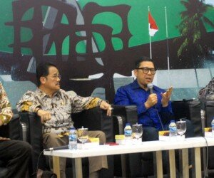 Diskusi Dialektika Demokrasi dengan tema 'Akankah Pemilihan Kepala Daerah Dikembalikan ke DPRD (timyadi)