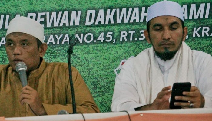 Ketua panitia reuni 212, Awit Mashuri (kiri). (ikbal)