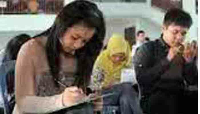 Peserta mengikuti tes CPNS. (dok)