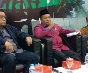 Muchammad Nabil Haroen bersama anggota MPR RI Fraksi Golkar Dedy Mulyadi, anggota MPR Fraksi Demokrat Dede Macan Yusuf Effendi, dan praktisi Prodi Kajian Terorisme Sekolah Kajian Stratejik dan Global UI Can. Sapto Priyanto. (rizal)