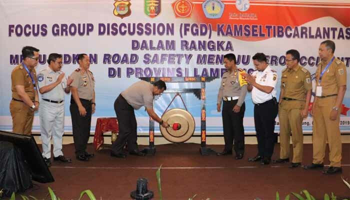 Direktorat Lalulintas Polda Lampung menggelar giat Focus Group Discussion (FGD) Kamseltibcarlantas.(koesma)