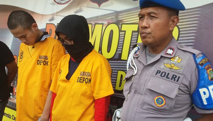 Ibu menyelundupkan sabu ke rutan untuk suami ditangkap.(angga)