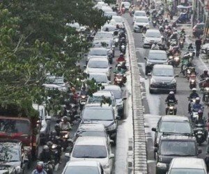 Kemacetan selalu terlihat di Jalan Raya Margonda. (anton)