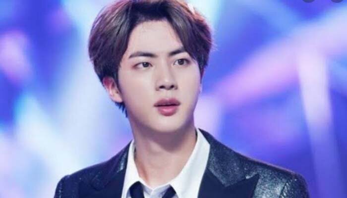 Jin wajib mendaftar wamil tahun depan. (ist)