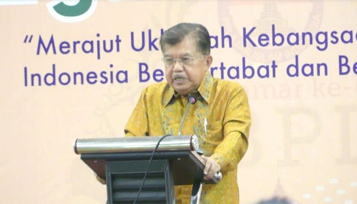 Mantan Wapres Jusuf Kalla (JK) membuka Muktamar VI KBPII.