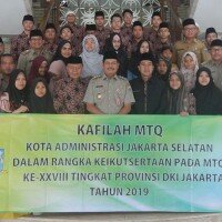 Walikota Jaksel melepas peserta MTQ yang akan bertanding. (wandi)