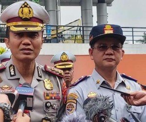 Dirlantas Polda Metro Jaya Kombes Yusuf (kiri) dan Kadishub DKI Syafrin Liputo. (yendhi)