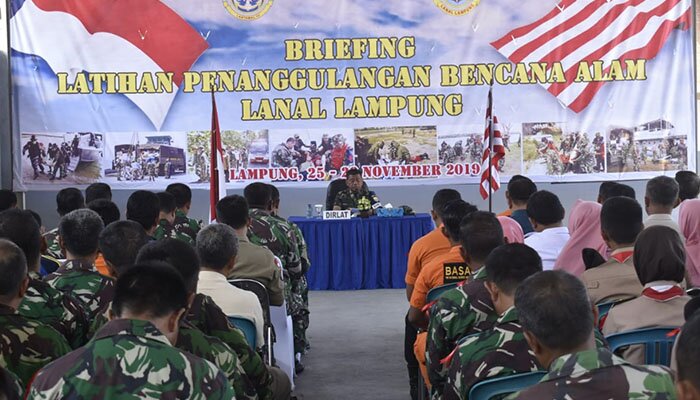 latihan penanggulangan bencana alam