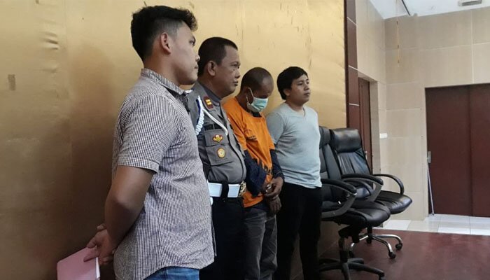 Anggota Ormas yang memeras pedagang diringkus anggota Reskrim Polrestro Bekasi Kota. (saban)