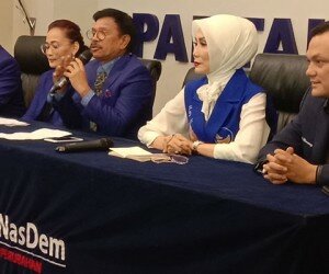 Ketua Steering Committe Kongres II NasDem, Johnny G Plate saat memaparkan soal Kongres. (rizal)