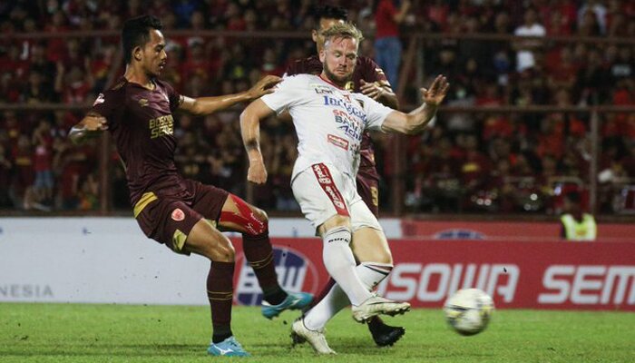 Pertandingan PSM Makassar vs Bali United. (twitter bali united fc)