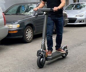 Ilustrasi Scooter. (reuters)