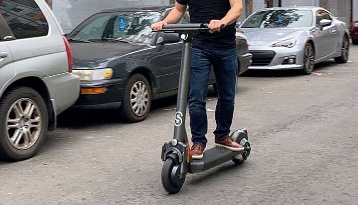 Ilustrasi Scooter. (reuters)