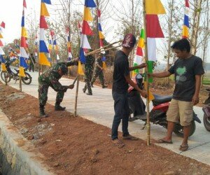Dalam waktu singkat, jalan desa Cisaat-Ciparungsari mulus. (dadan)