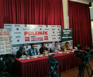 Wasekjen PPP bidang Hukum, Ade Irfan Pulungan (kedua dari kanan). (ikbal)