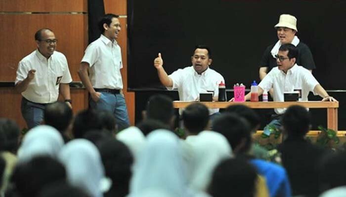 Erick Thorir alih profesi menjadi tukang bakso di hari antikorupsi sedunia. (ist/setkab)