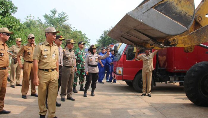 Apel Kesigapan Bencana Kecamatan Penjaringan, diikuti dengan pengecekan berbagai peralatan. (deny)