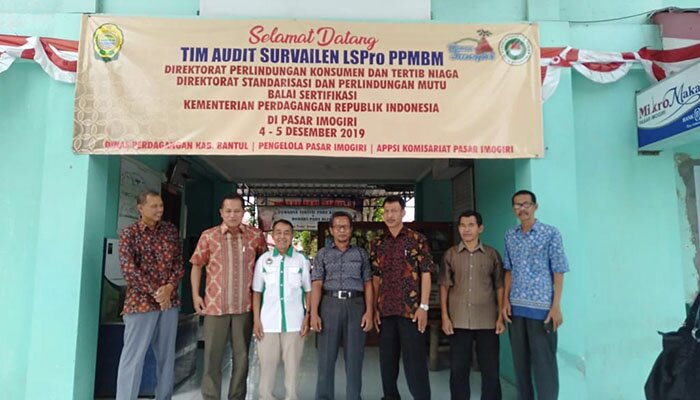 Ketua Umum APPSI Ferry Juliantono dan rombongan kunjungi Pasar Imogiri.