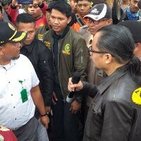 Eksekusi lahan di Jl.Cacing, Rorotan, Jakut, sempat diwarnai bersitegang dan demo pemilik. (deny)