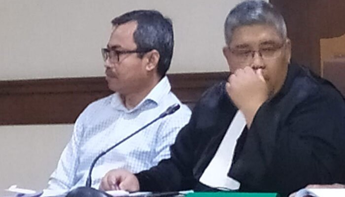 Mantan Pengacara Tommy Winata, Desrizal bersama kuasa hukumnya. (ist)