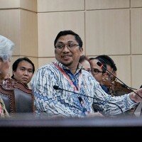 Kuasa hukum Agus Rahardjo cs, Feri Amsari. (ikbal)