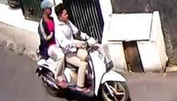 Dua jambret yang terekam kamera CCTV warga di Jalan SMP 180 Cipayung, Jaktim.(ist)