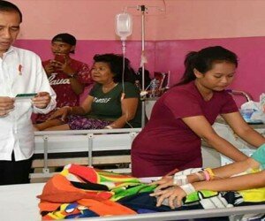 Presiden Jokowi meninjau pelayanan BPJS Kesehatan di RSUD Cilegon, Banten. (haryono)