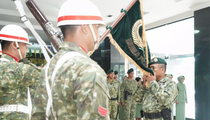 Serah terima jabatan Kaskostrad dari Mayjen TNI M. Bambang Taufik kepada Mayjen TNI Ainurrahman.(ist)
