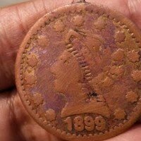 Koin kkuno yang ditemukan di Lemahabang, Desa Karangmukti, Kecamatan Karangbahagia , Bekasi.