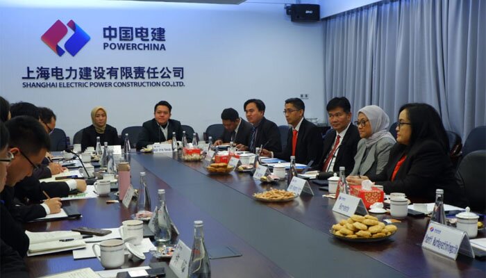 Menaker Ida Fauziyah saat diterima Deputi Manajer SEPC Shen Gangyi di Linhong Road, Changning District, Shanghai, Tiongkok.