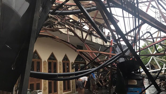 menara rri roboh4-(wandi)