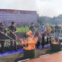 pemusnahan barang bukti oleh polres Jaktim. (Ifand)