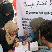 Seorang remaja sedang melakukan pengecekan kesehatan di Posyandu Remaja. (wandi)