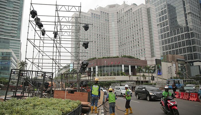 Persiapan panggung tahun baru-4(toga)