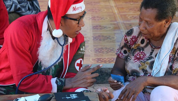 santa-pengobatan gratis-(ist)