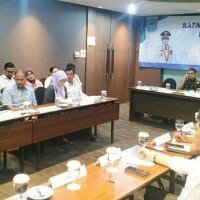 Salah satu kegiatan rapat koordinasi proyek Jalan Tol Sercin di Balaikota Tangsel. (anton)