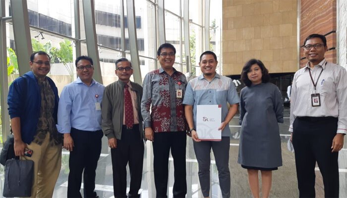 Lutfi Adhiansyah, Chief Executive Officer (CEO) bersama Founder PT. Ammana Fintek Syariah di Jakarta, Kamis (19/12). (johara)