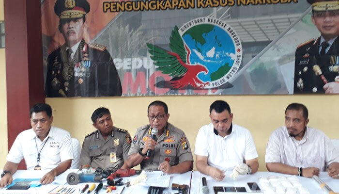 Kabid Humas Polda Metro Jaya Kombes Pol Yusri Yunus (tengah).(dok)